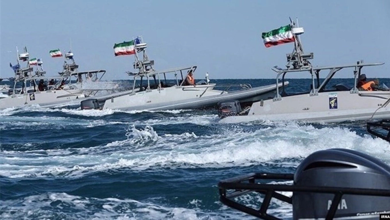 Xuồng cao tốc Iran - nòng cốt của chiến thuật "hạm đội muỗi" (Ảnh: PressTV).